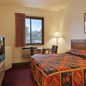 Super 8 By Wyndham Front Royal Exterior foto